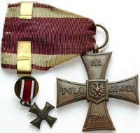 kupie-odznaki-medale-odznaczenia-stare-wojskowe